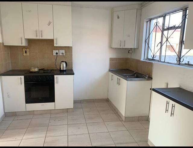 2 BEDROOM HOUSE FOR SALE IN WOODLANDS